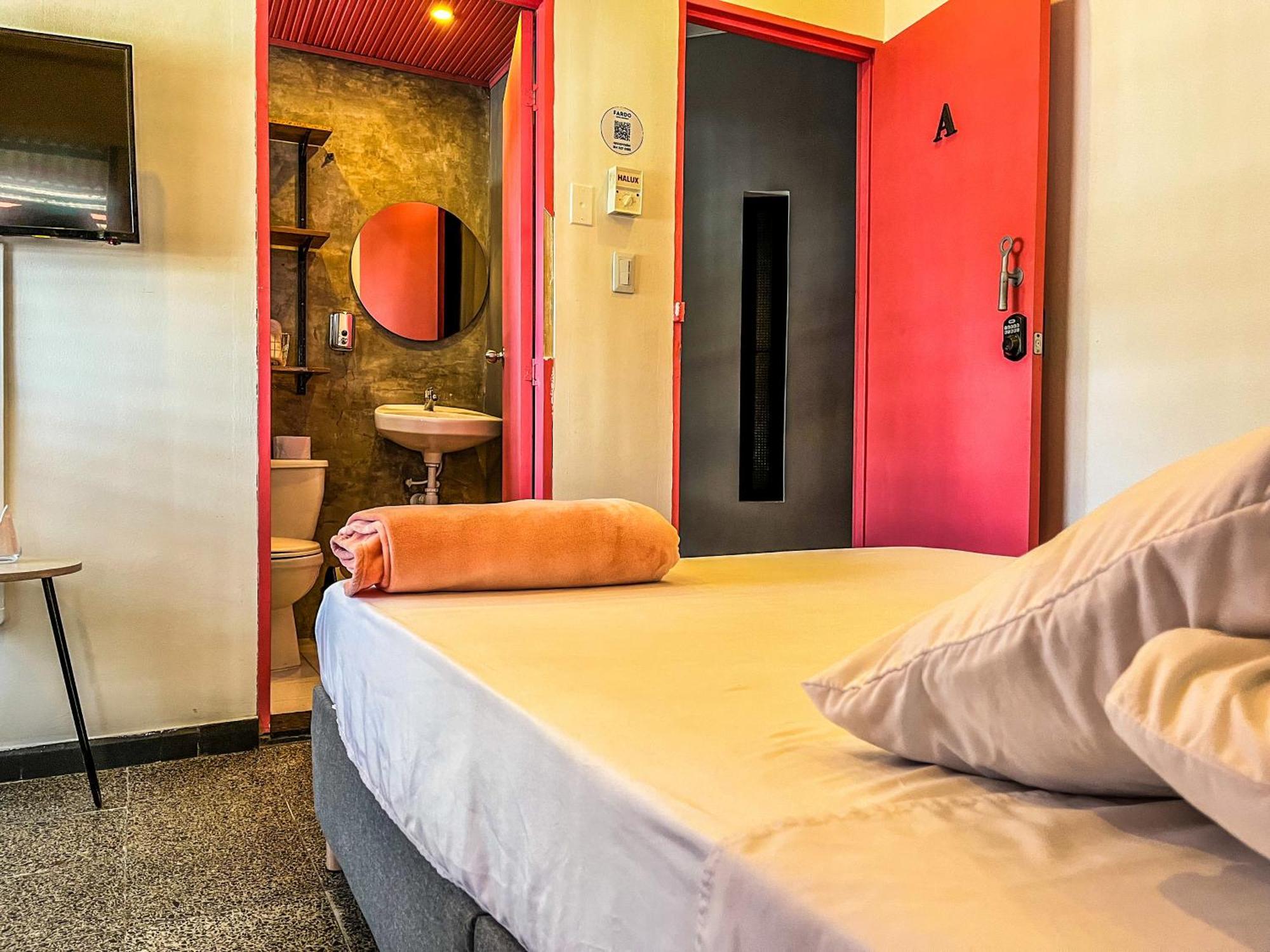 Fardo Hotel Boutique En Ibague - Zona G - Recepcion Digital 24H Eksteriør bilde